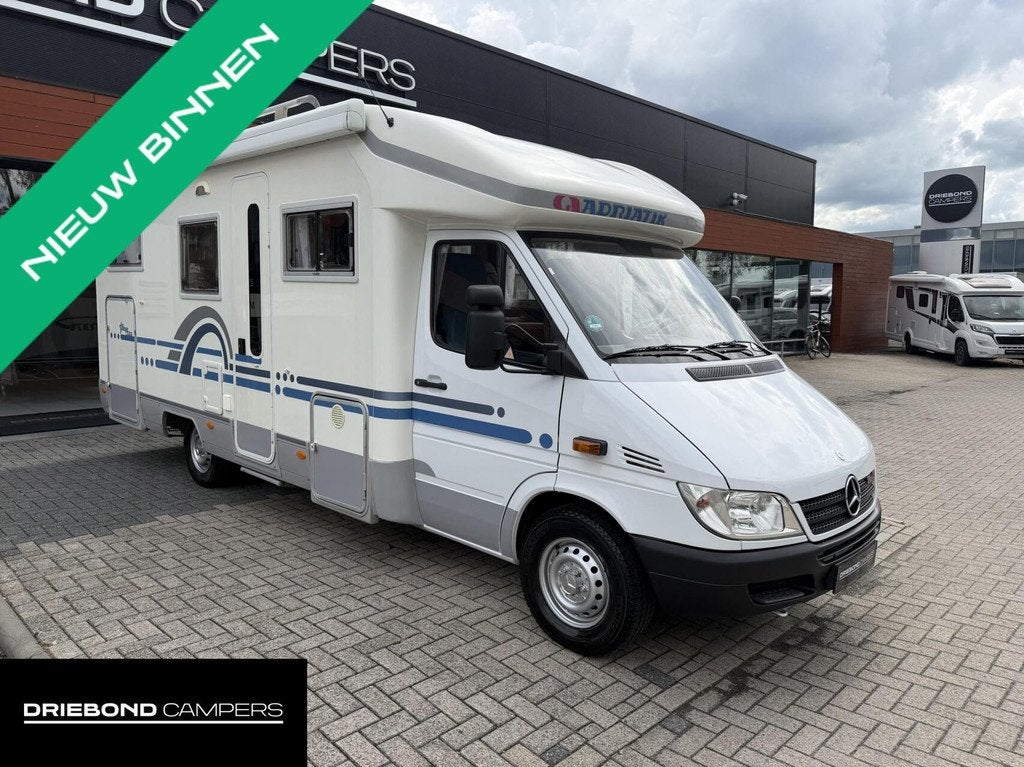 Adria Stargo 670SP MB 316Cdi Maxxfan Luifel Oven 1Ste Eigena, Caravans en Kamperen, Campers, Afzuigkap, Airbags, 6 tot 7 meter