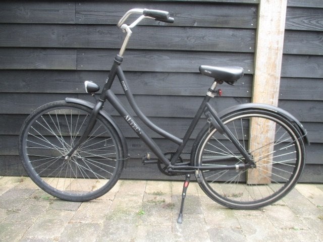 degelijke opoefiets / omafiets  Altec roma mat zwart 28 inch, Fietsen en Brommers, Fietsen | Dames | Omafietsen, 56 cm of meer