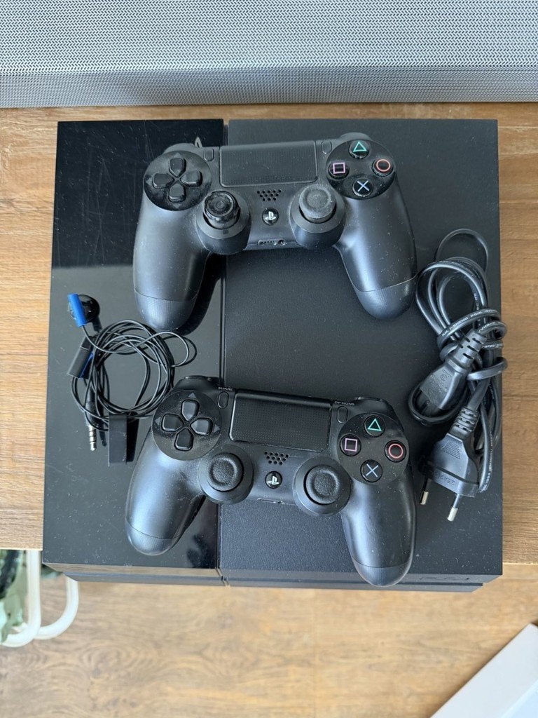 PlayStation 4 500GB met 2 controllers, mic en doos, Met 2 controllers, Ophalen of Verzenden, Original, 500 GB