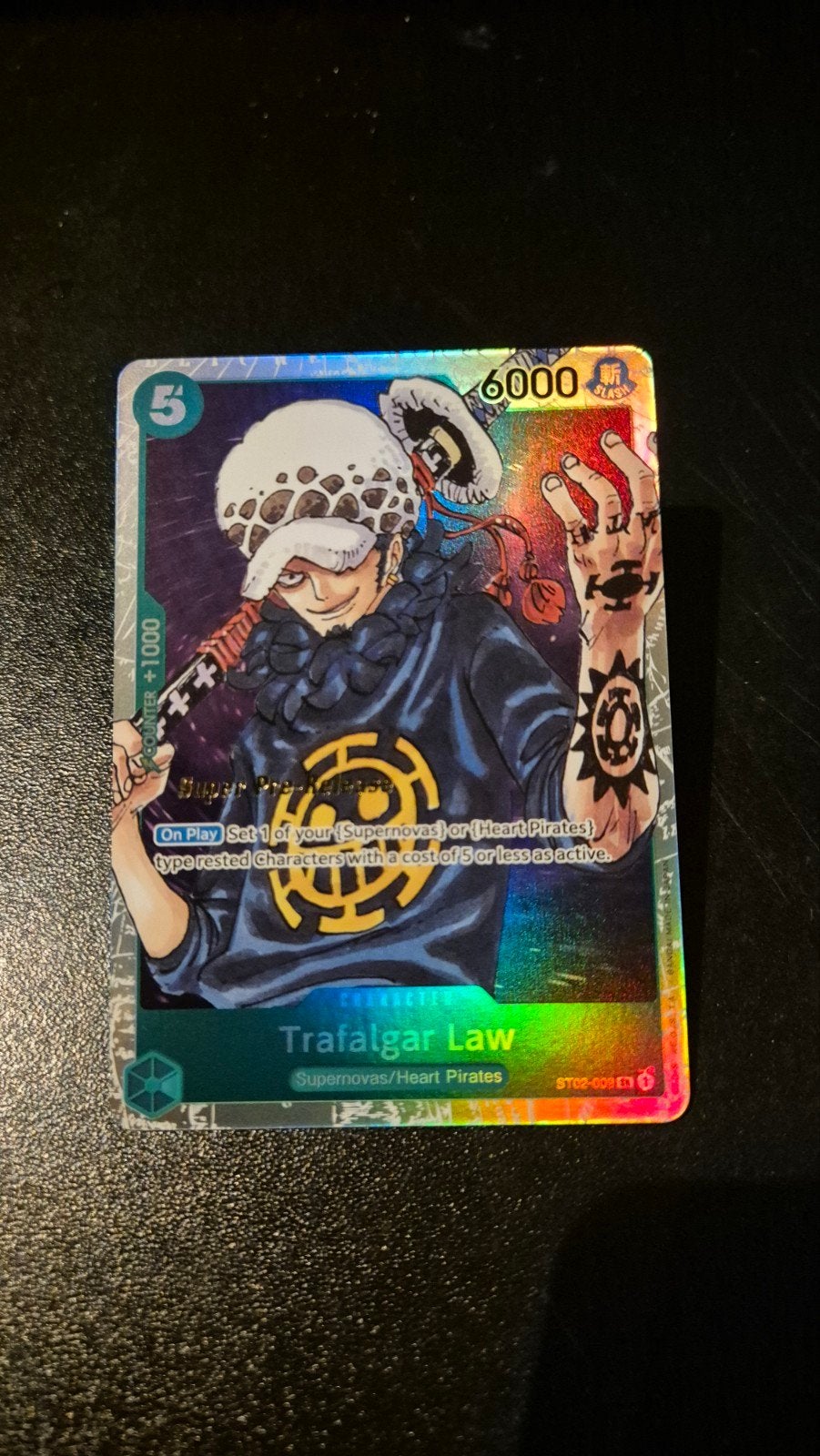 One Piece  - Trafalgar Law, Super Pre-Release, Ophalen of Verzenden, Zo goed als nieuw, Losse kaart, Foil