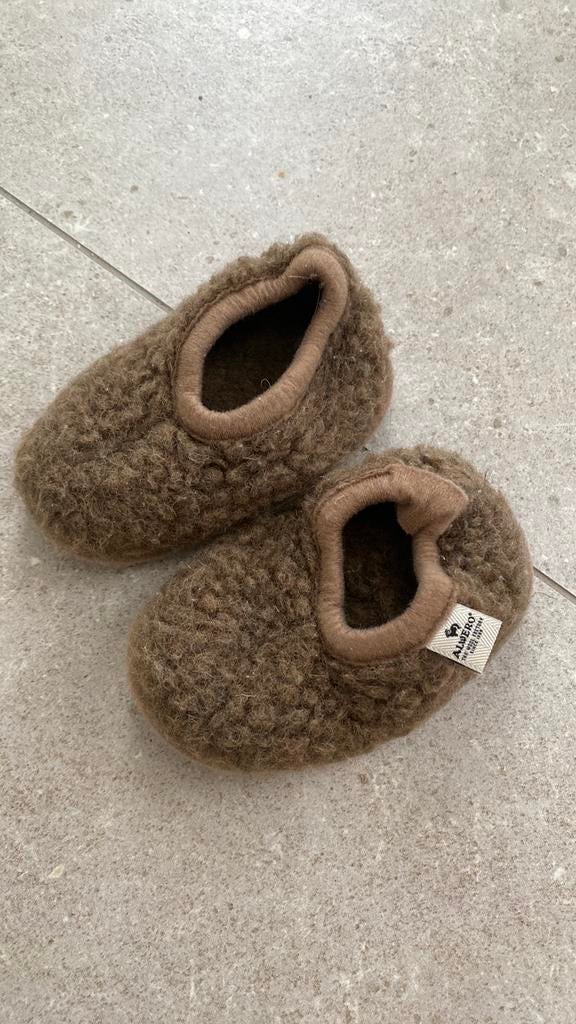 Alwero slofjes maat 21/22, Kinderen en Baby's, Babykleding | Schoentjes en Sokjes, Ophalen, Slofjes, Jongetje of Meisje, Zo goed als nieuw