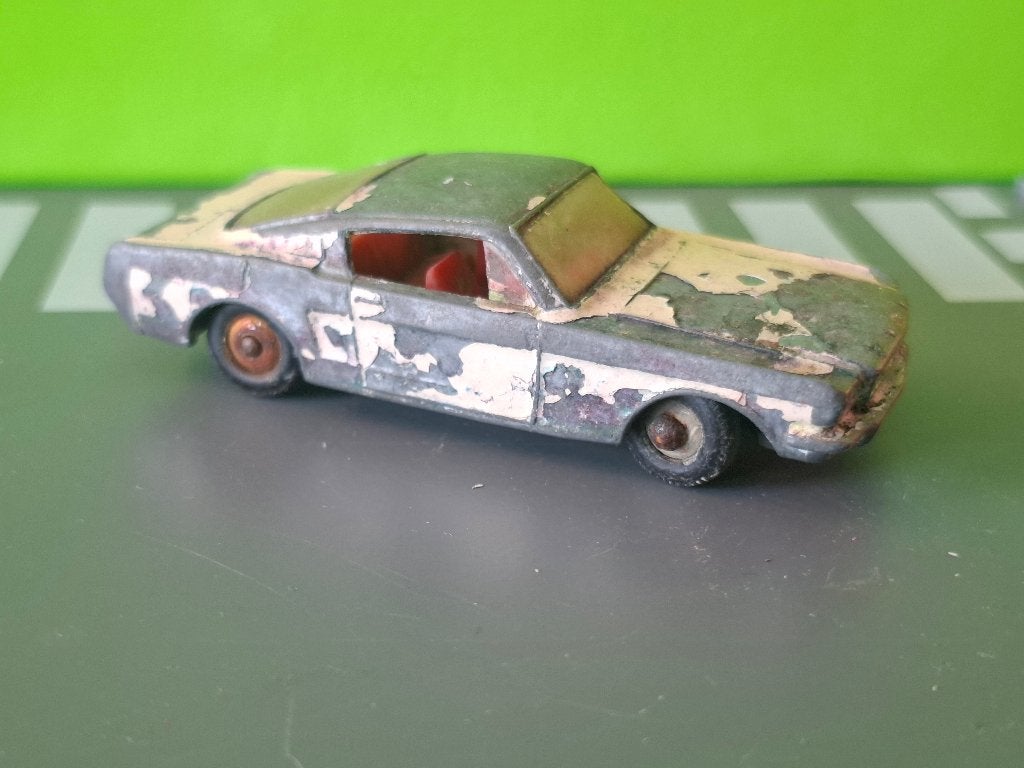 Matchbox 8 - Ford Mustang [wit] 1/60 -, Ophalen of Verzenden, Gebruikt, Auto