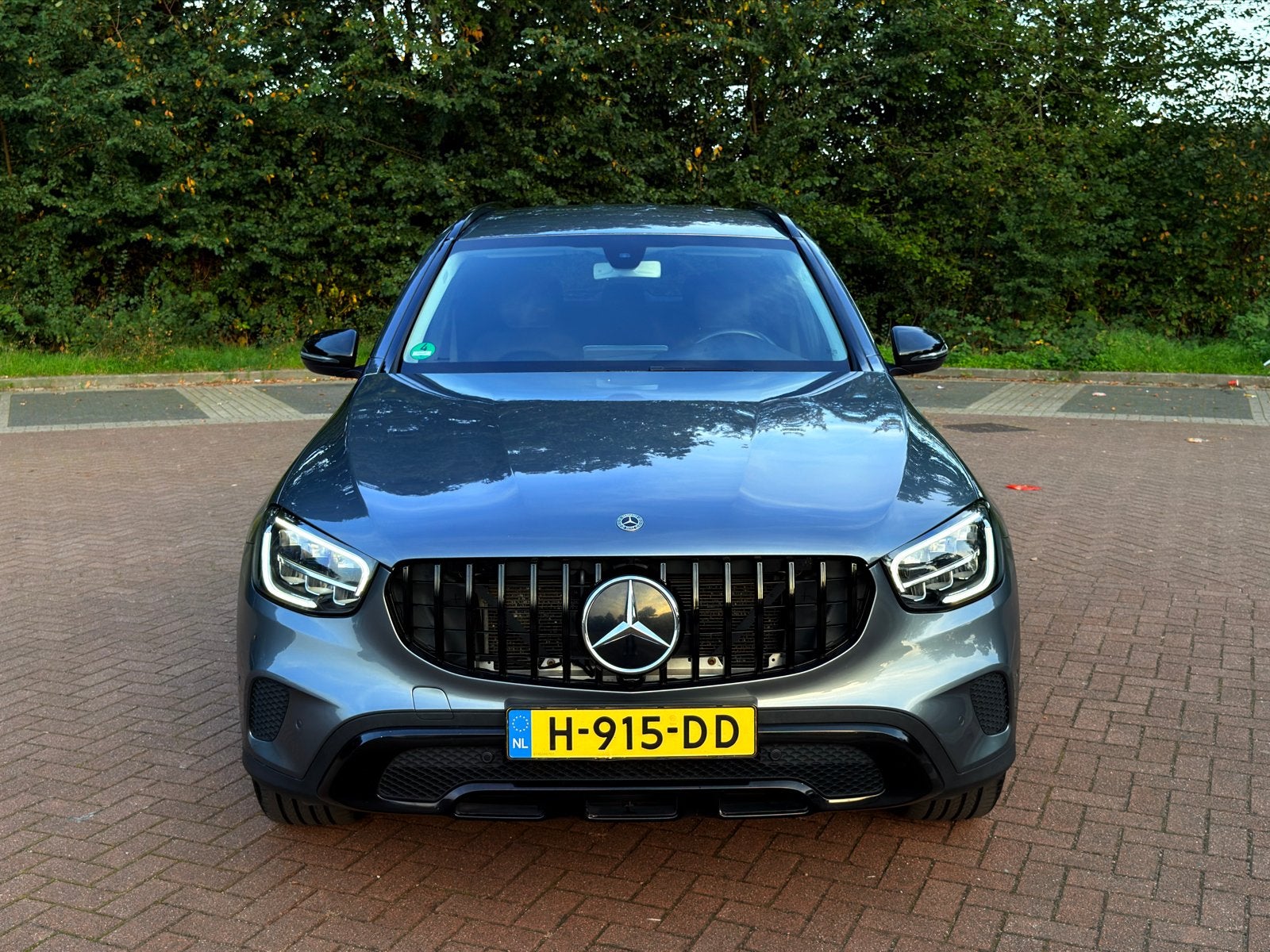 Mercedes-Benz GLC 200 197pk 9G-TRONIC 2020 Grijs, Dealer onderhouden, Achterwielaandrijving, Zwart, 4 cilinders