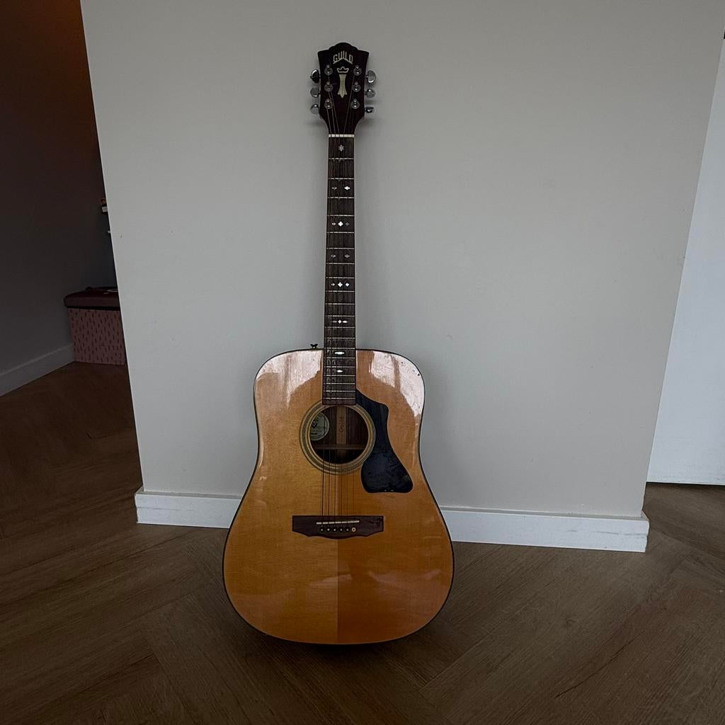 Guild GAD-50ENAT akoestische gitaar met pickup + hardcase, Ophalen of Verzenden, Zo goed als nieuw, Western- of Steelstringgitaar