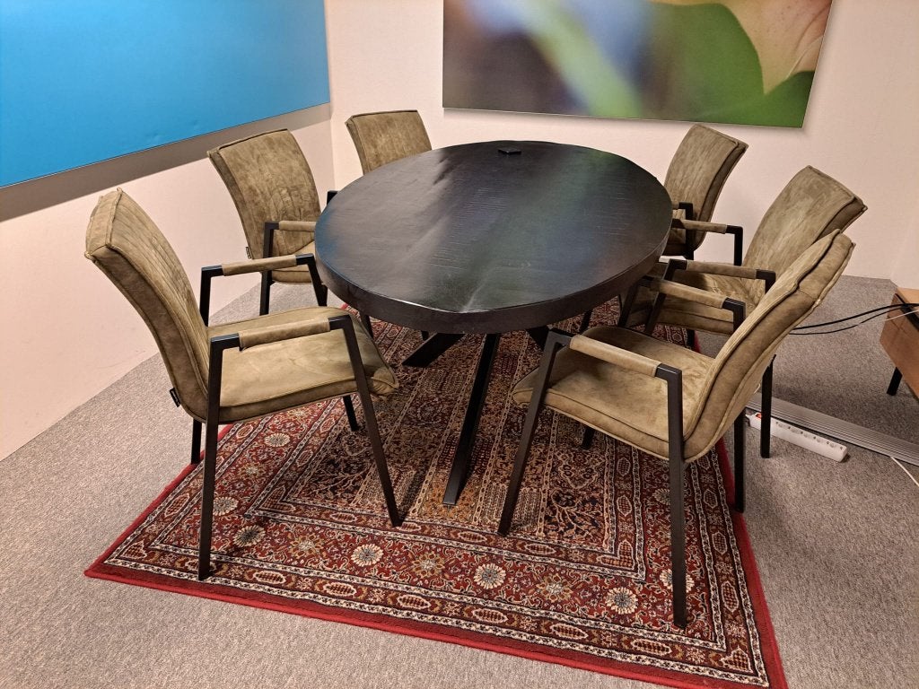 Ovale zwarte tafel, 6x stoel de Bommel en perzisch tapijt, Huis en Inrichting, Ophalen, Gebruikt, 6 tot 8 stoelen