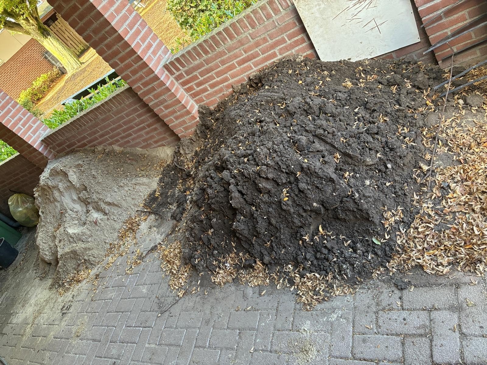 Schoon geel ophoogzand en zwarte grond, Ophalen, Gebruikt, Ophoogzand