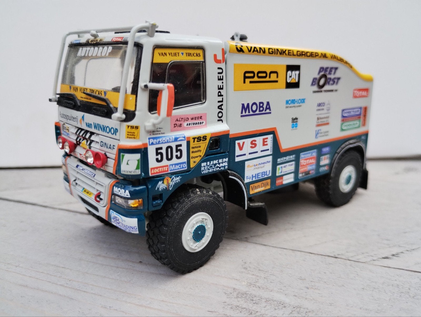 te koop Ginaf Dakar rally truck team grp, Hobby en Vrije tijd, Modelauto's | 1:50, Ophalen of Verzenden, Zo goed als nieuw, Bus of Vrachtwagen