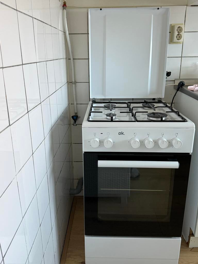 OK. Vrijstaand Gasfornuis met Oven - Zo goed als nieuw, Witgoed en Apparatuur, Ophalen, 60 cm of meer, 4 kookzones, Zo goed als nieuw