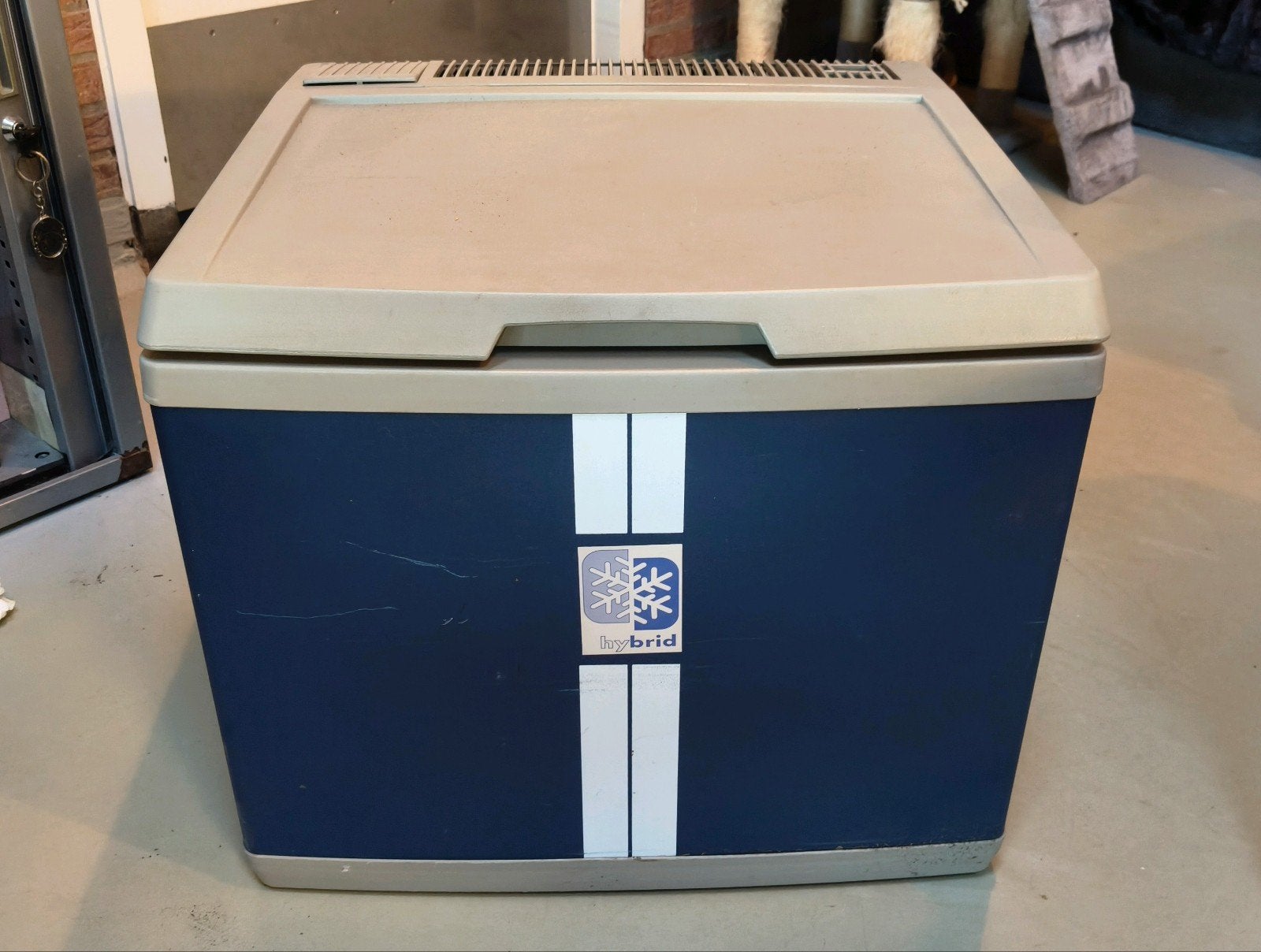Mobicool Hybrid koelkast vriezer 12V 220V camping, Ophalen of Verzenden, Zo goed als nieuw, Compressor