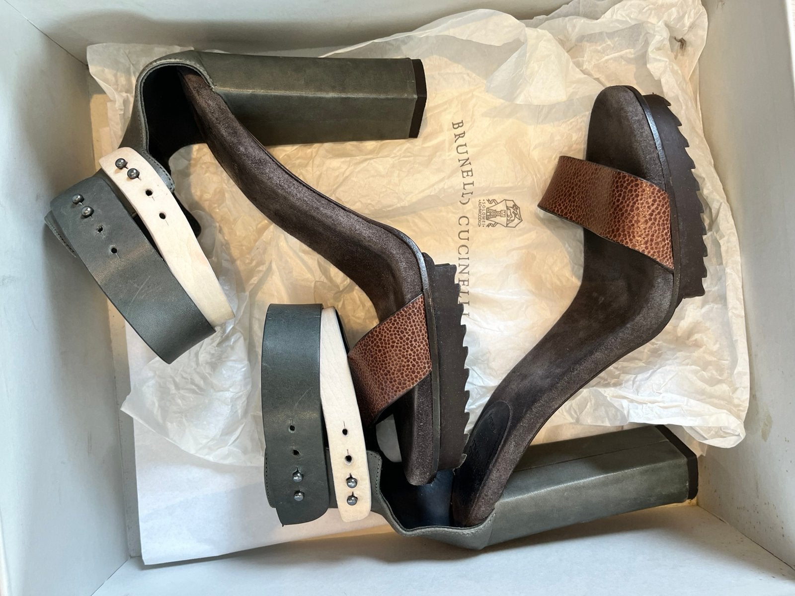 Brunello Cucinelli sandaal 38 1/2, Beige, Zo goed als nieuw, Sandalen of Muiltjes, Ophalen of Verzenden