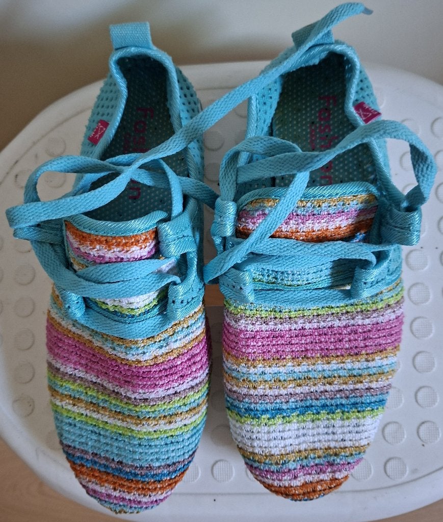 Kleurrijke sneakers Maat 37., Kleding | Dames, Schoenen, Overige kleuren, Ophalen of Verzenden, Sneakers of Gympen, Zo goed als nieuw