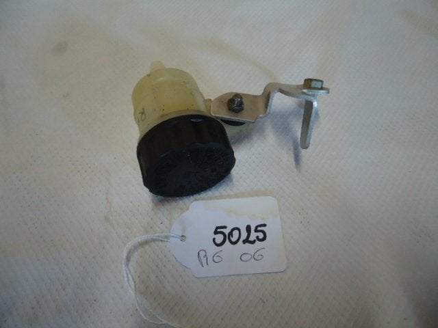 R6 2006 - 2007 Yamaha Rempomp potje D1-21370