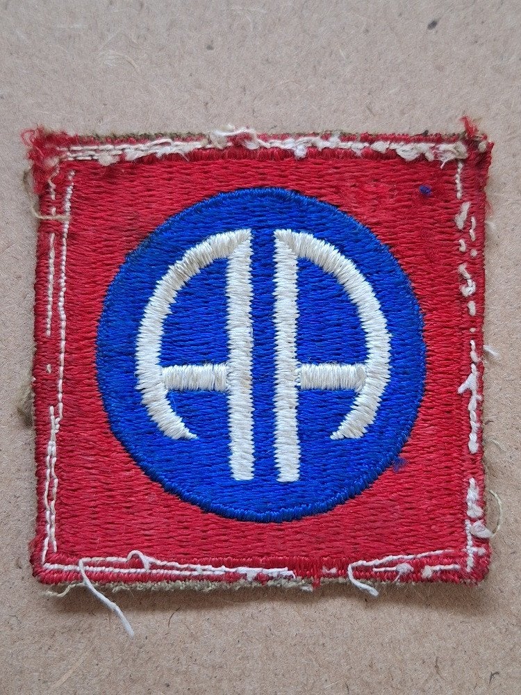 WWII US 82nd Airborne Division patch without tab, Verzamelen, Verzenden, Amerika, Embleem of Badge
