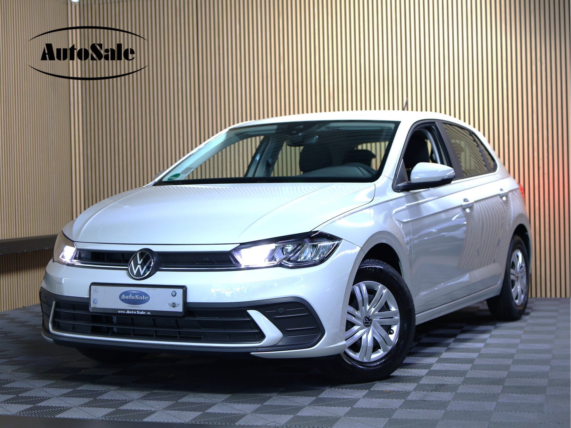 Volkswagen Polo 1.0 TSI Edition VIRTUAL AIRCO PDC LANE FRONT, Auto's, Voorwielaandrijving, Stof, Gebruikt, Zwart