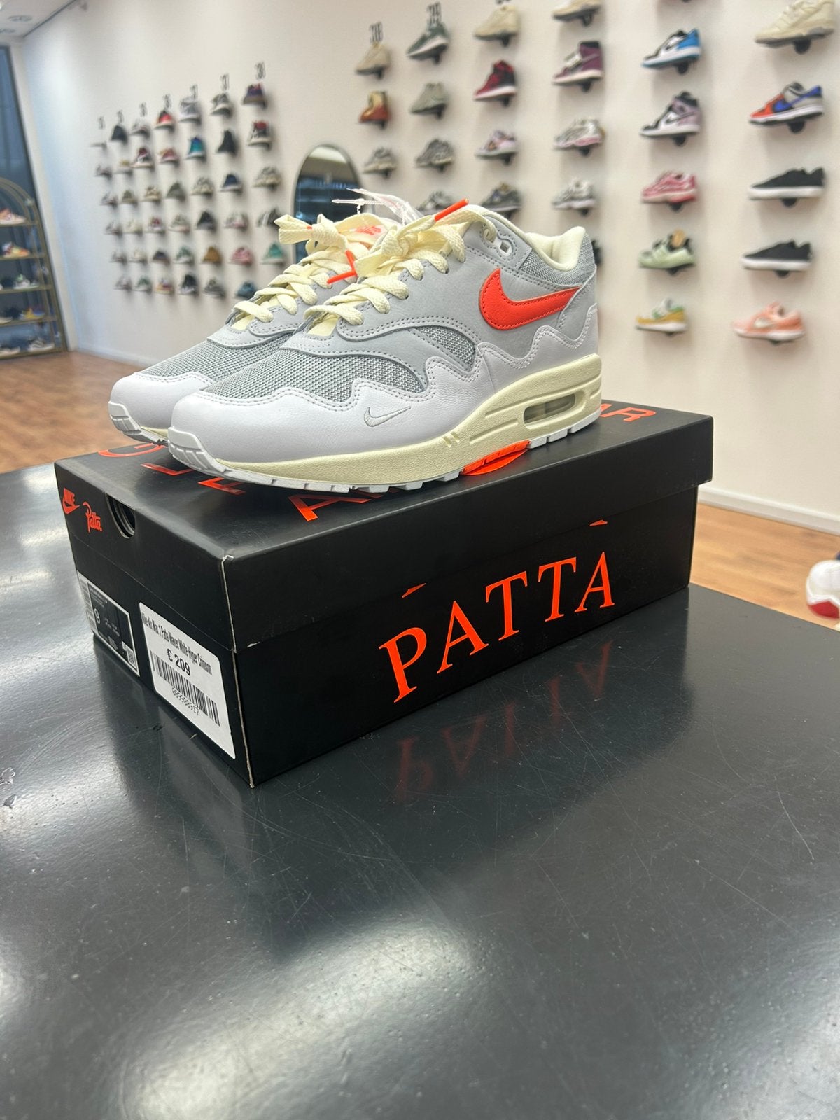 Nike Air Max 1 x Patta Waves White Hyper Crimson, Kleding | Heren, Schoenen, Wit, Nieuw, Ophalen of Verzenden, A