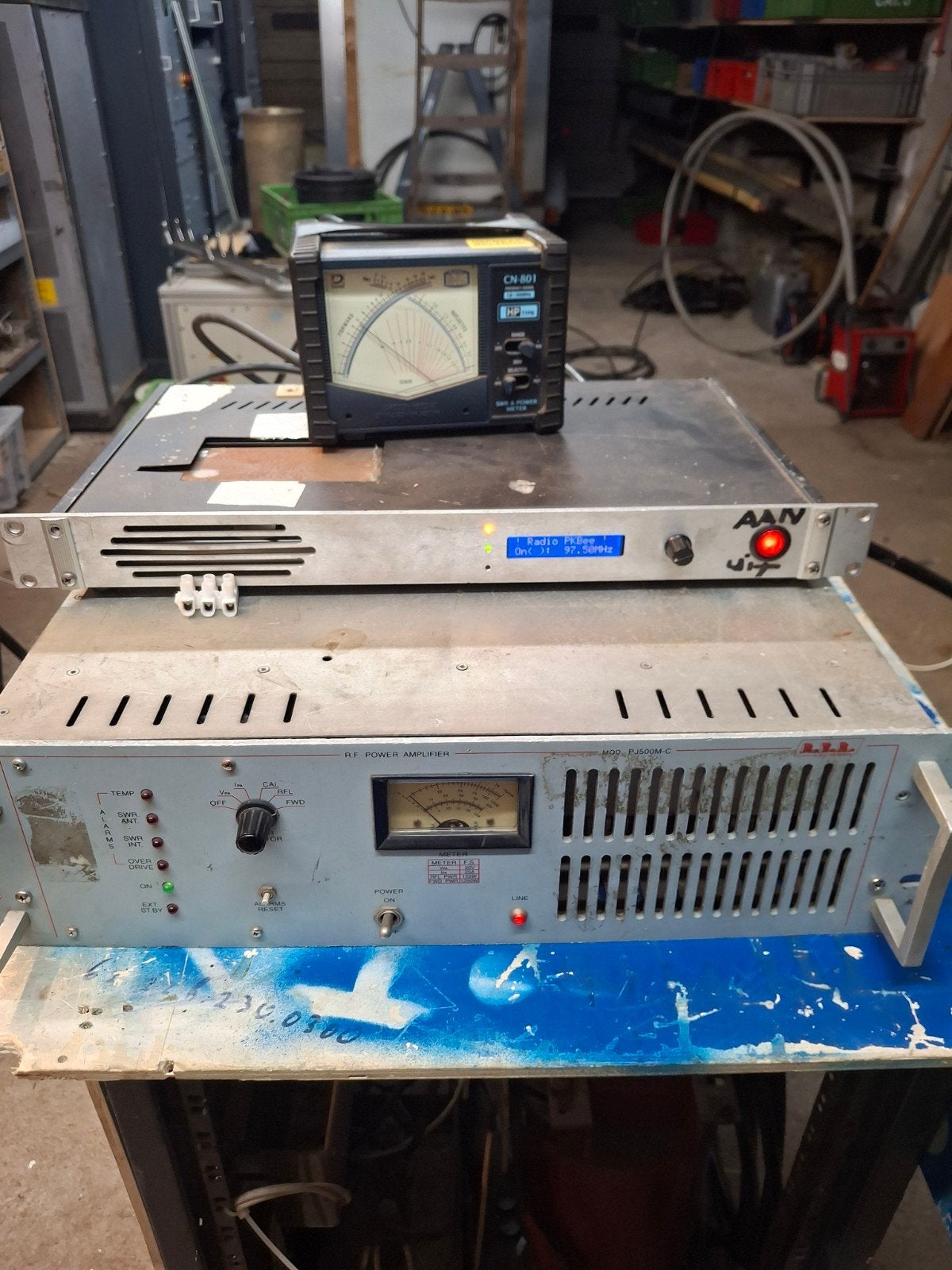 Pkbee Stuurzender met RVR PJ500M-C Eindtrap, Telecommunicatie, Ophalen, Gebruikt, Zender