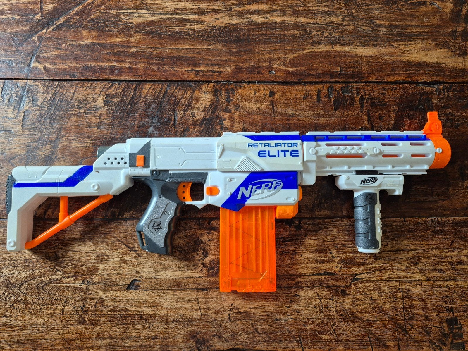 Nerf Retaliator Elite Blaster met magazijn, Ophalen of Verzenden, Gebruikt, Jongen of Meisje