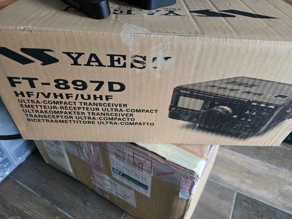 Yaesu FT-897D HF/VHF/UHF Transceiver met tafelmike, Telecommunicatie, Ophalen of Verzenden, Gebruikt