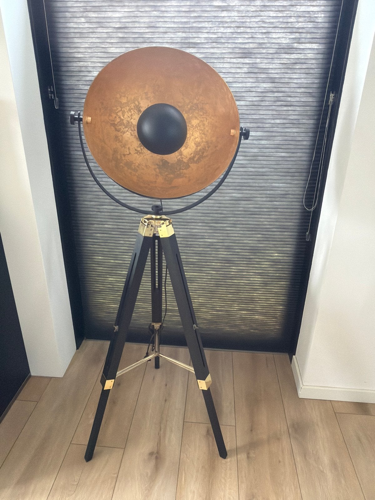 Goud Zwarte Industriële Vloerlamp / Zonnelamp, Ophalen, 100 tot 150 cm, E27 (groot), Zo goed als nieuw