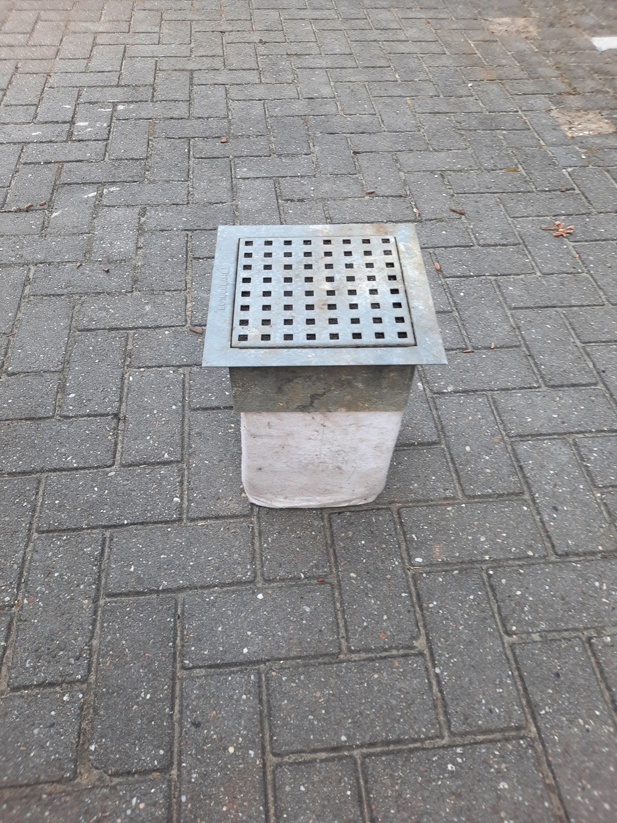 Infiltratie putje 25x25x35 cm, Doe-het-zelf en Verbouw, Buizen en Afvoer, Gebruikt, Minder dan 2 meter, Overige materialen, Afvoer