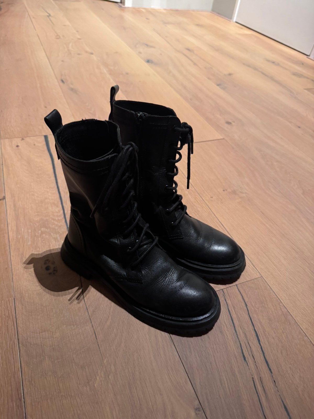 Zara laarzen/boots, Ophalen of Verzenden, Zo goed als nieuw, Zwart