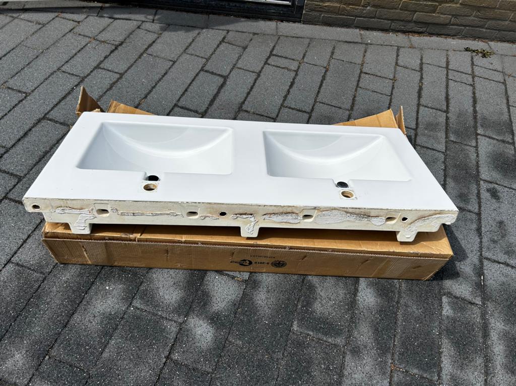 Dubbele wasbak met buts in porselein - voor de klusser, Ophalen, Gebruikt, 100 tot 150 cm, Minder dan 100 cm
