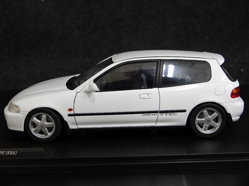 Solido 1:18 Honda Civic (EG6) 1991 wit, Hobby en Vrije tijd, Modelauto's | 1:18, Solido, Auto, Solido, Onbekend