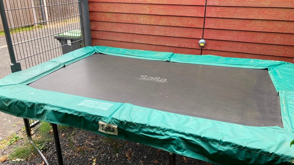 Salta Trampoline Comfort Edition (305x214 cm), Ophalen, Gebruikt