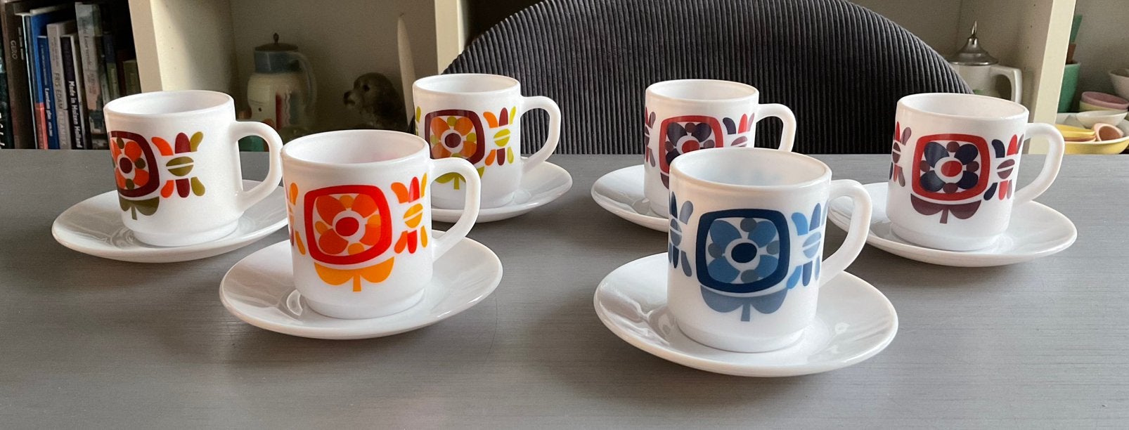 6x vintage Arcopal Mobil koffie kop en schotels; jaren 70, Ophalen of Verzenden