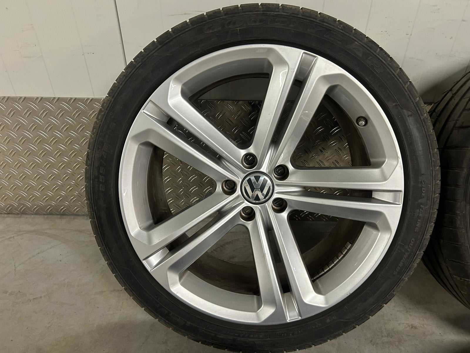 VW Volkswagen Tiguan 19 inch Mallory origineel 5x112 zomer, Gebruikt, 255 mm, Banden en Velgen, Winterbanden