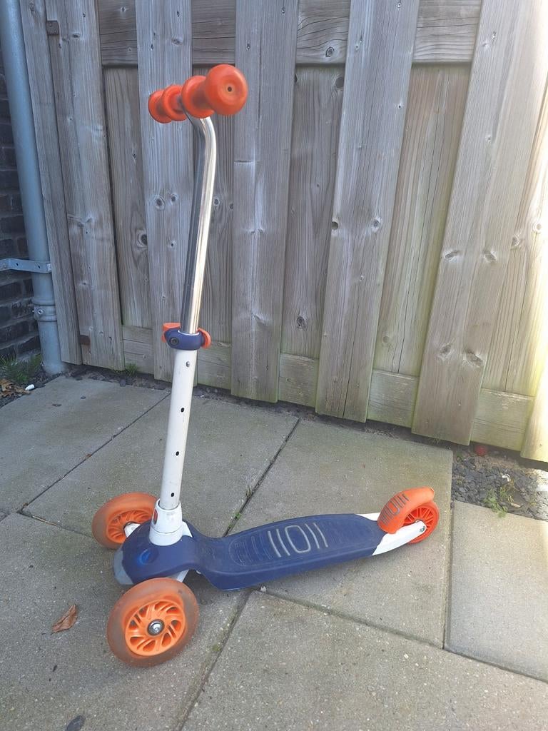 Driewielstep Decathlon Oxelo 4 standen en lichtgevend wielen, Ophalen, Gebruikt, Gewone step, Oxelo (Decathlon)