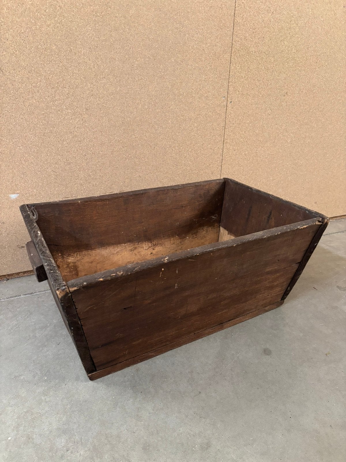 Brocante houten trog / kist, 50 tot 100 cm, Zo goed als nieuw, 5 – 50, Overige houtsoorten