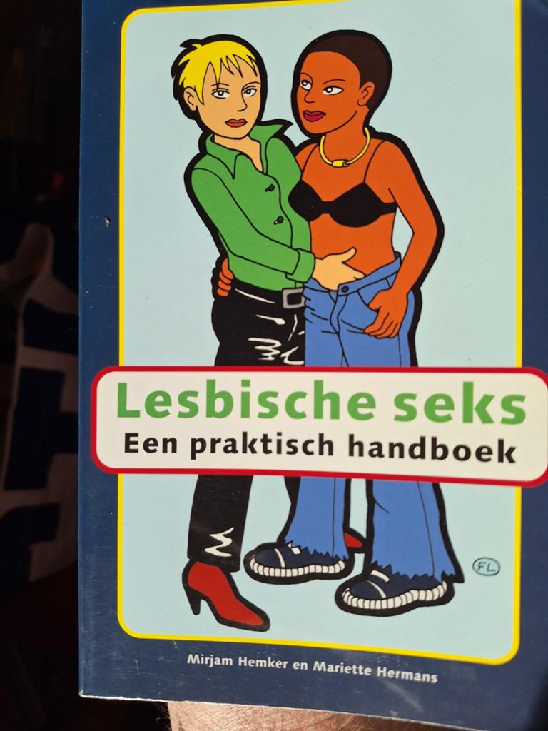 Lesbische Seks een praktisch handboek- Mirjam Hemker, Boeken, Ophalen of Verzenden, Zo goed als nieuw