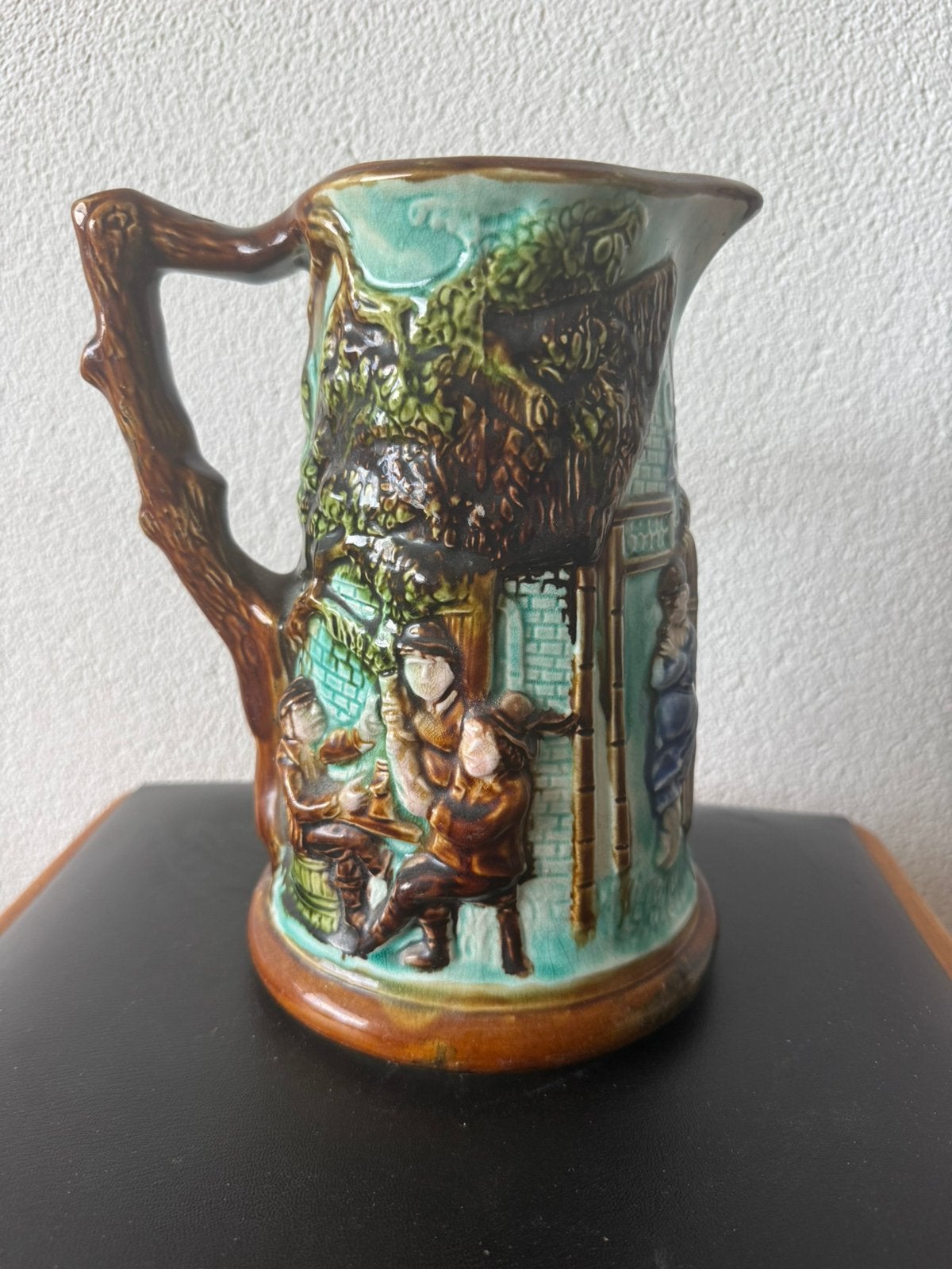 Mooie Antieke majolica/barbotine maker; Mouzin Leach & Cie