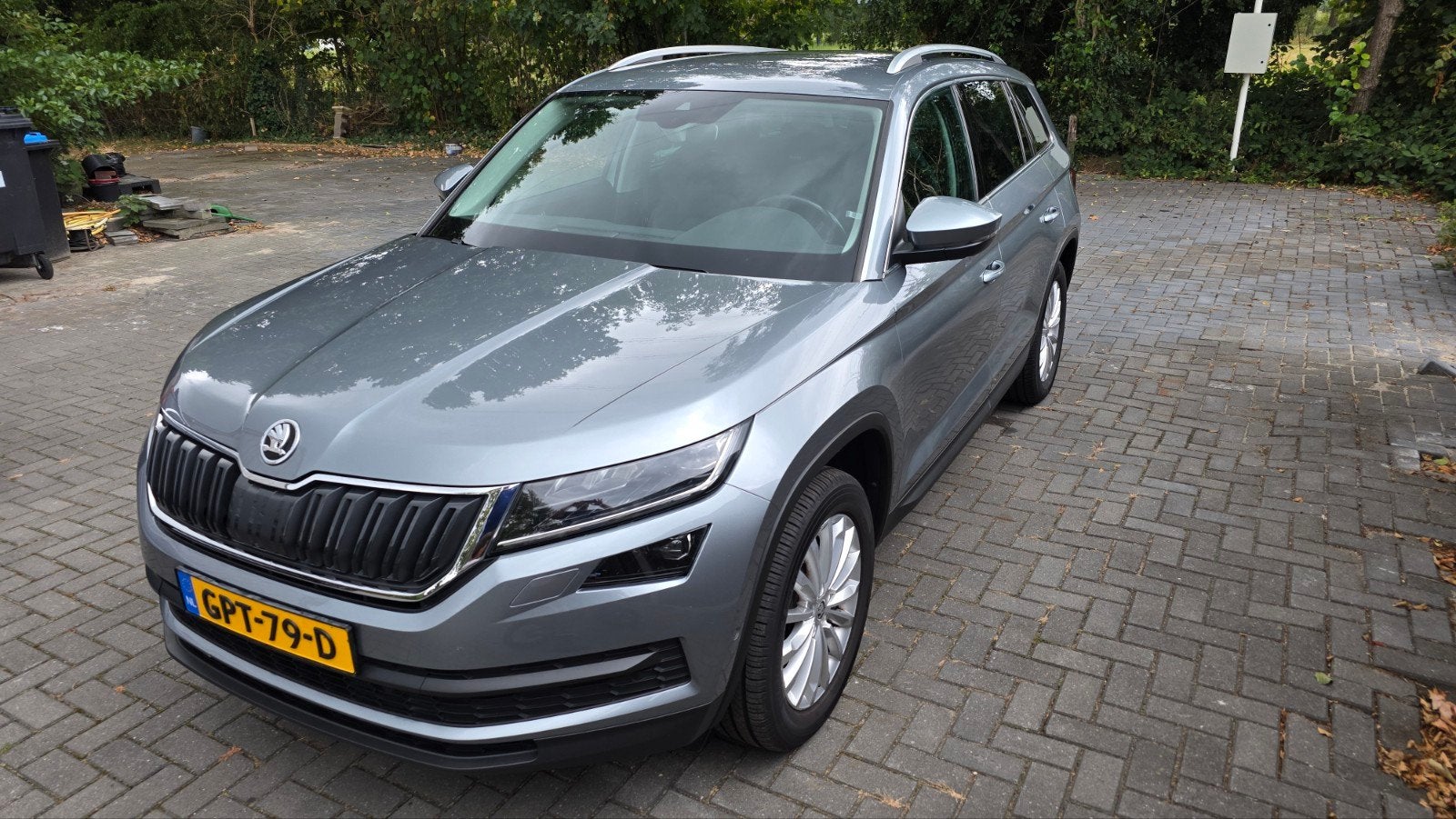 Skoda Kodiaq 2.0 TSI Business line 180pk Dsg-7 4x4 2017 Grij, Auto's, Automaat, Dealer onderhouden, Zwart, 1984 cc