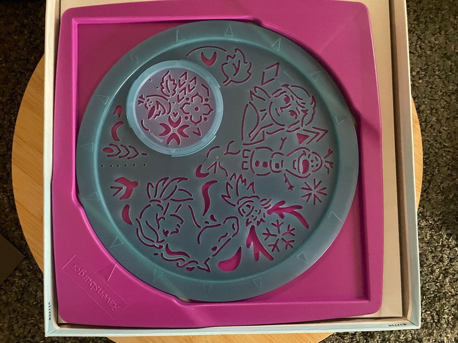 Frozen Mandala Designer met papier - Ravensburger, Ophalen of Verzenden, Zo goed als nieuw, Knutselen