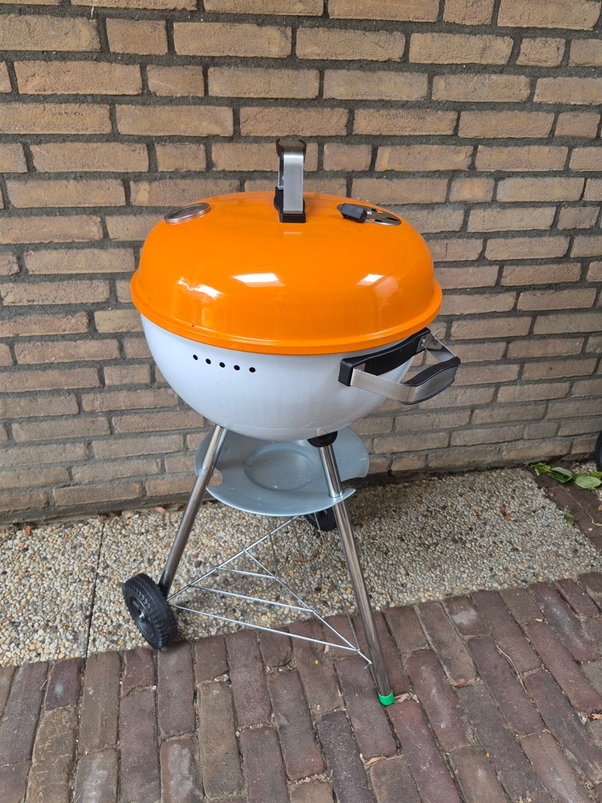 Houtskool barbecue 95 cm hoog met hoes, Tuin en Terras, Houtskoolbarbecues, Ophalen, Zo goed als nieuw, Nationale Postcode Loterij