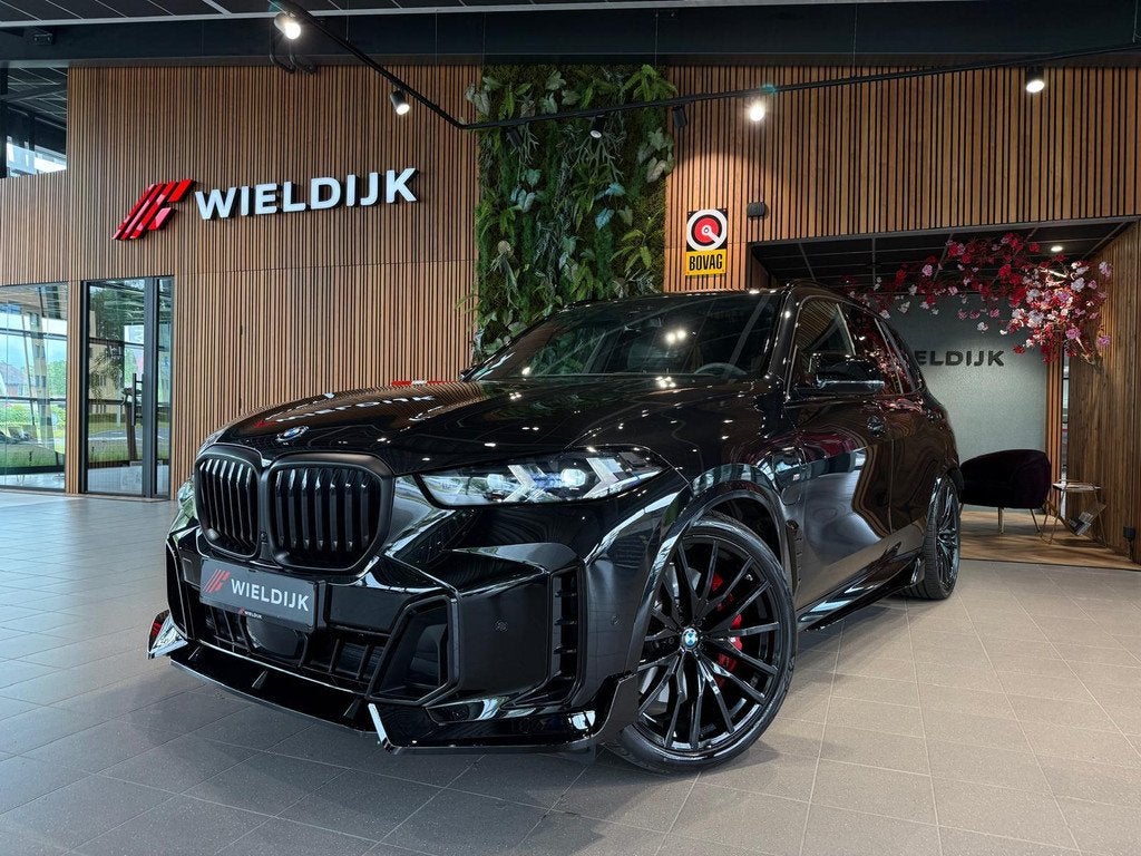 BMW X5 xDrive50e Innovation Pack | M Sportpakket Pro | SKYLo, Automaat, Gebruikt, 2395 kg, Alcantara