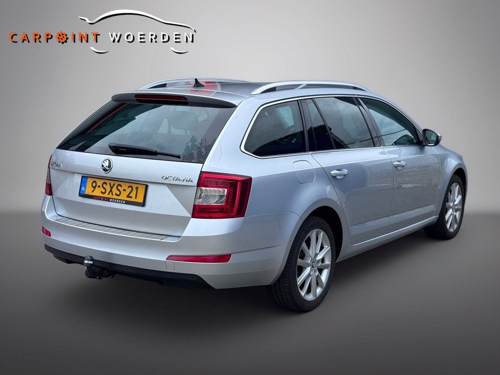 Skoda Octavia Combi 1.2 TSI Elegance Businessline NAP | VEEL, Voorwielaandrijving, Euro 5, Stof, Gebruikt
