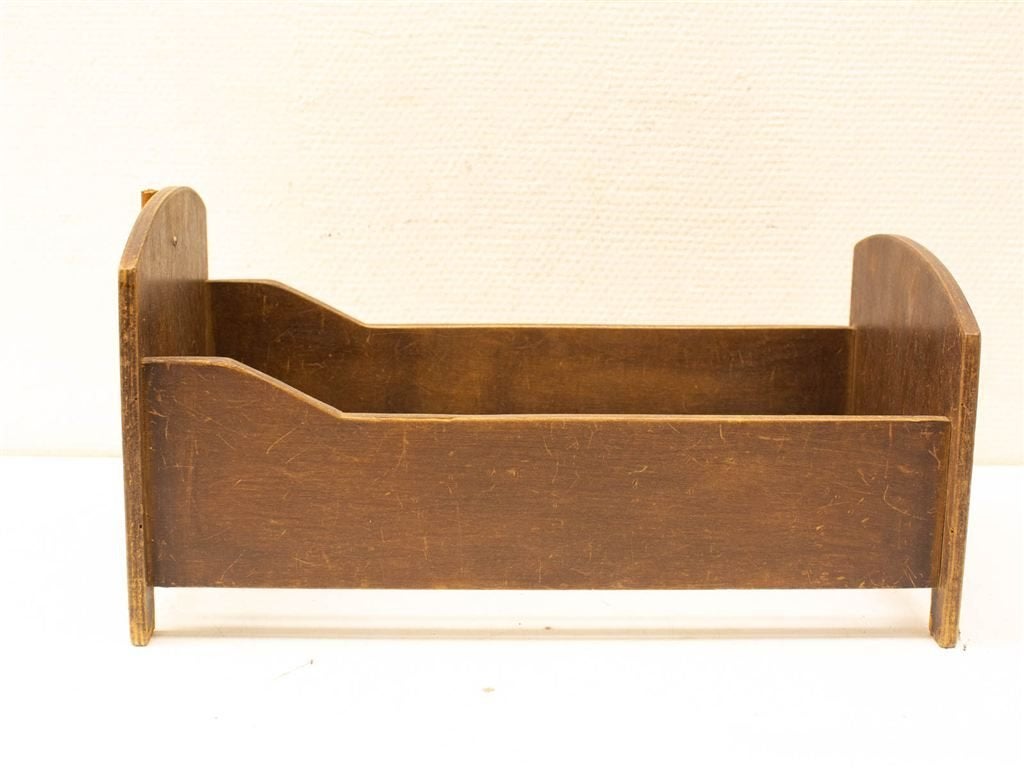 Houten poppenbedje 34675, Kinderen en Baby's, Speelgoed | Poppen, Ophalen of Verzenden, Gebruikt, Barbie