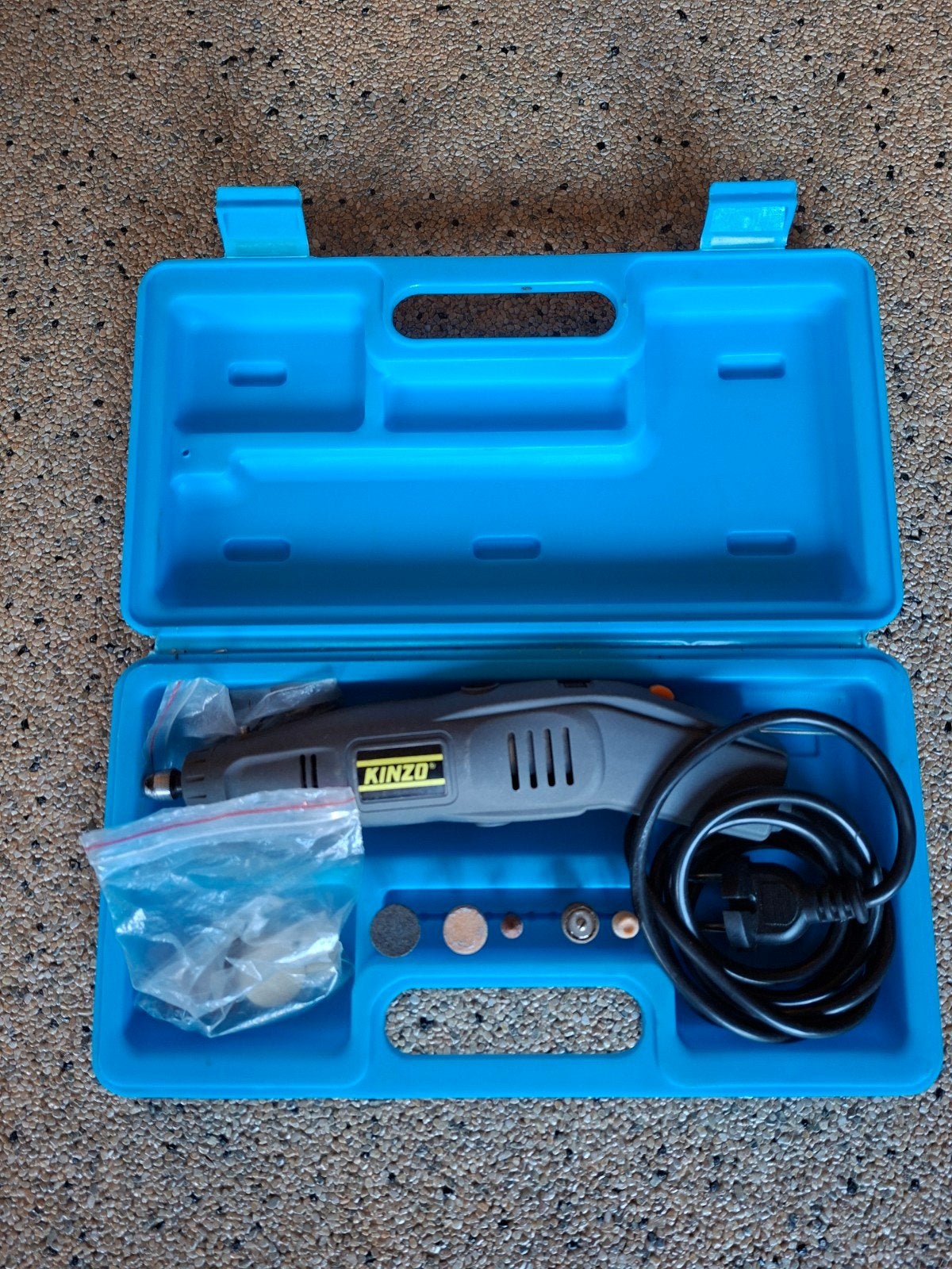 Kinzo Multitool / Dremel met accessoires, Doe-het-zelf en Verbouw, Gereedschap | Handgereedschap, Ophalen