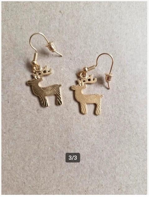 Oorbellen wit rendier met rode stippen h, Diversen, Kerst, Onbekend, Nieuw, Ophalen of Verzenden, Losse verkoop