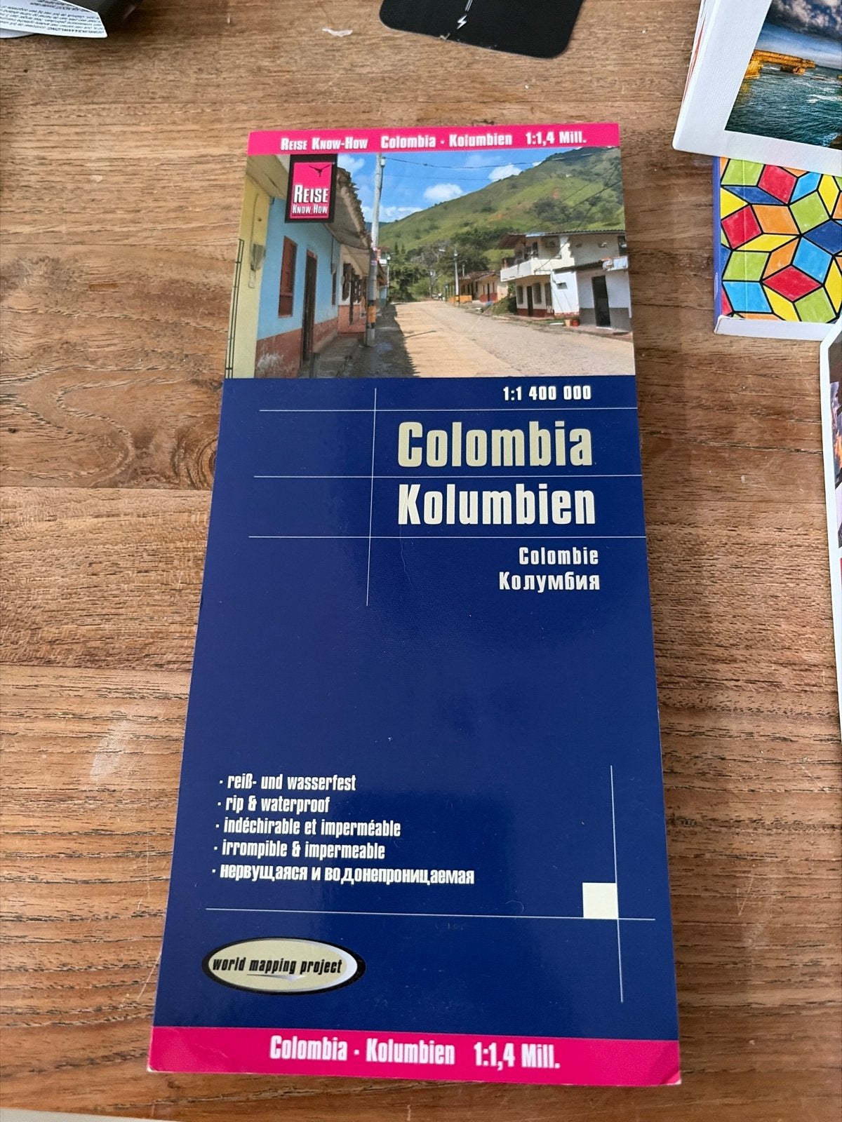 Reis Know-How Colombia Kolumbien 1:1,4 Mill. - Scheur- en wa, Boeken, Overige merken, Ophalen of Verzenden, Reisgids of -boek
