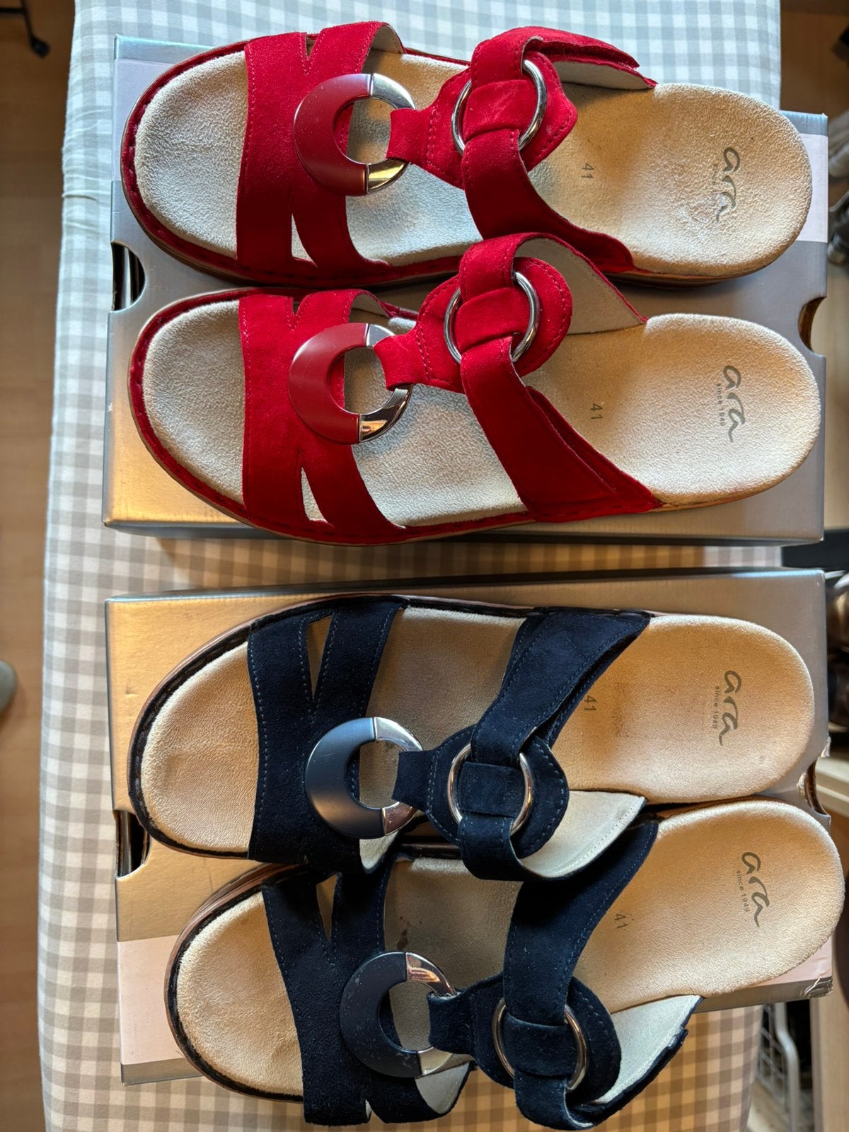 Sandalen/slippers, merk Ara, donkerblauw en rood. Maat 41, Ophalen of Verzenden, Zo goed als nieuw, Rood, Sandalen of Muiltjes