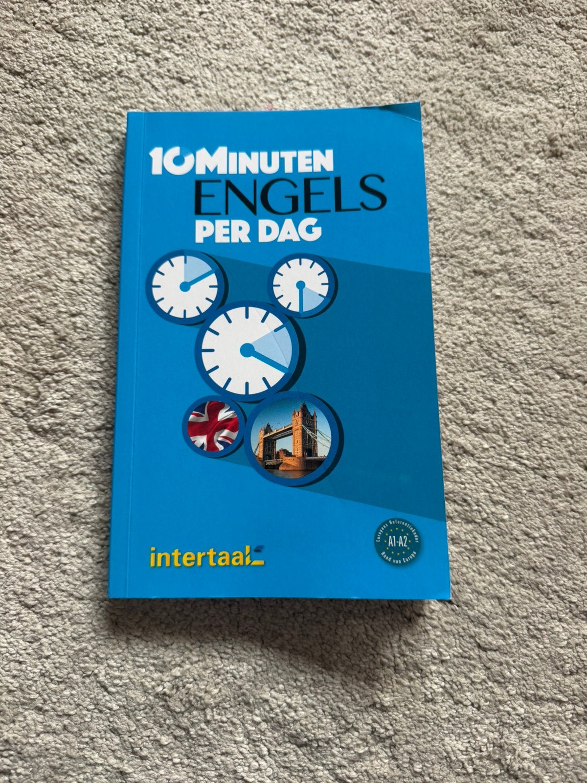 Intertaal - 10 minuten Engels per dag A1-A2, Boeken, Ophalen of Verzenden, Zo goed als nieuw, Management