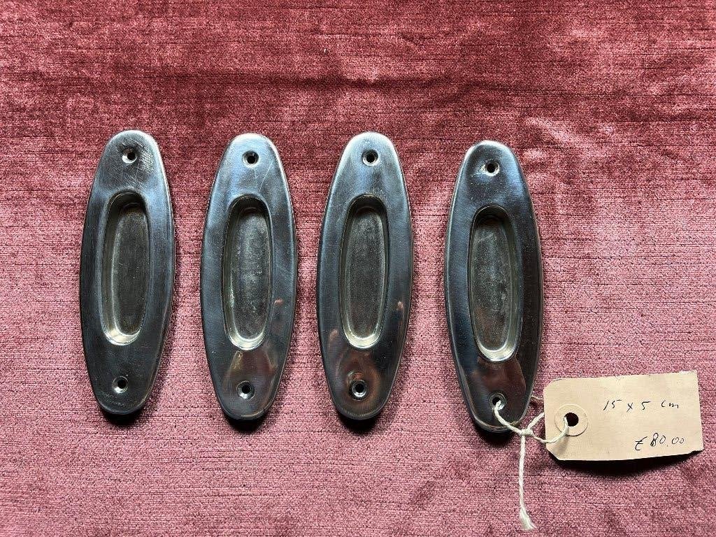 Oude schuifdeurkommen ,en suite kom, en suite kommen, grepen