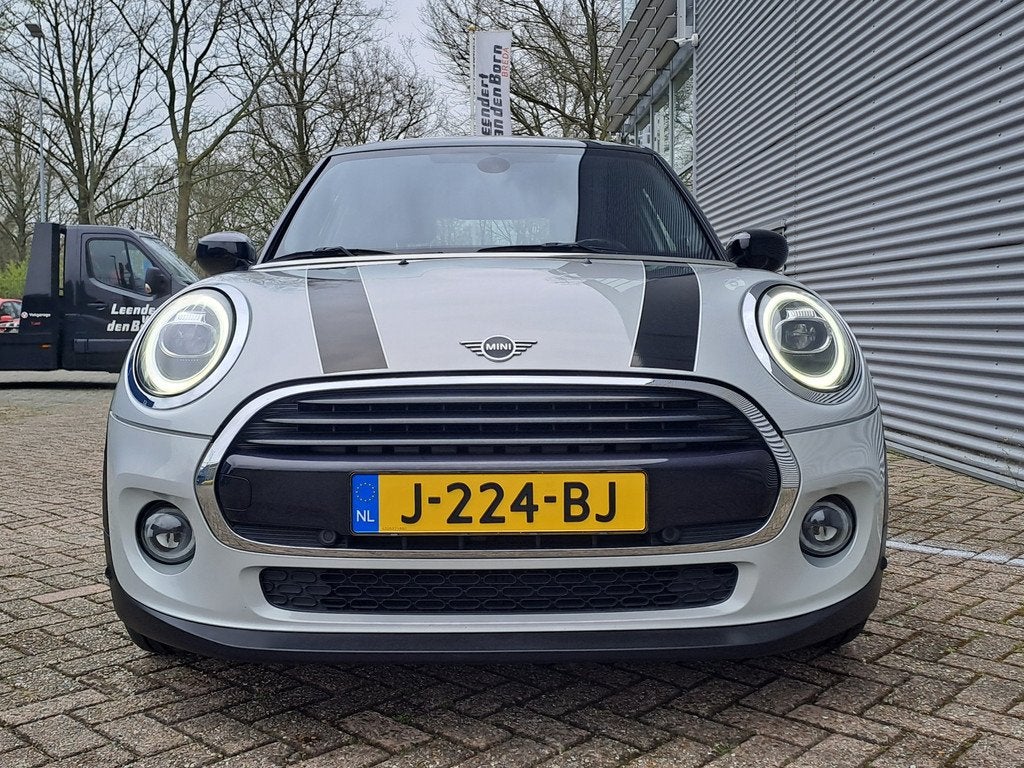 MINI Mini 1.5 Cooper Business Edition | Navigatie | Climate, Auto's, Mini, Voorwielaandrijving, Gebruikt, Euro 6, Wit