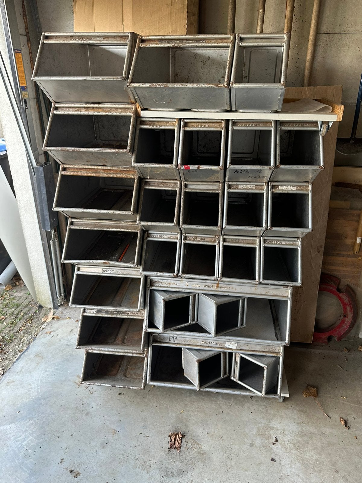 Overtoom magazijnbakken - €200 hele set, Ophalen, Zo goed als nieuw, 60 cm of meer, Minder dan 35 cm