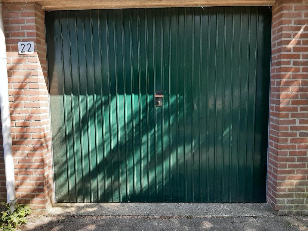 garage kanteldeur, Doe-het-zelf en Verbouw, Ophalen, Gebruikt, Garagedeur, Metaal