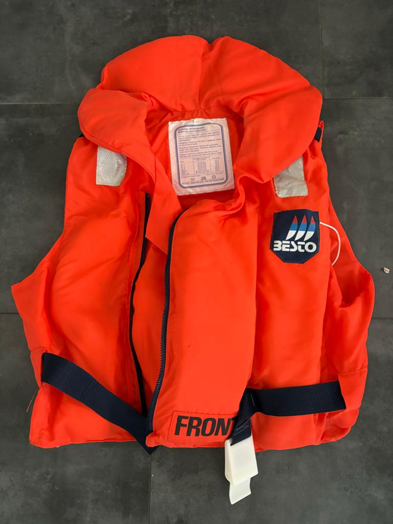 Reddingsvest Besto Survival Buoyancy Aid Maat L, Ophalen of Verzenden, Zo goed als nieuw, Dame of Heer, Reddingsvest of Zwemvest